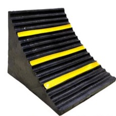Pengganjal Roda Savetex 9.5 Kg 25x31x29 cm Pengganjal Roda Savetex 9.5 Kg 25x31x29 cm